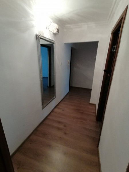 Apartament 3 camere Piata Sud