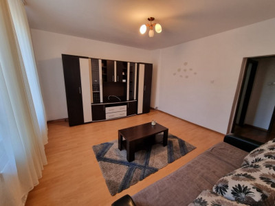 Apartament 2 decomanate Razboieni - Cancicov