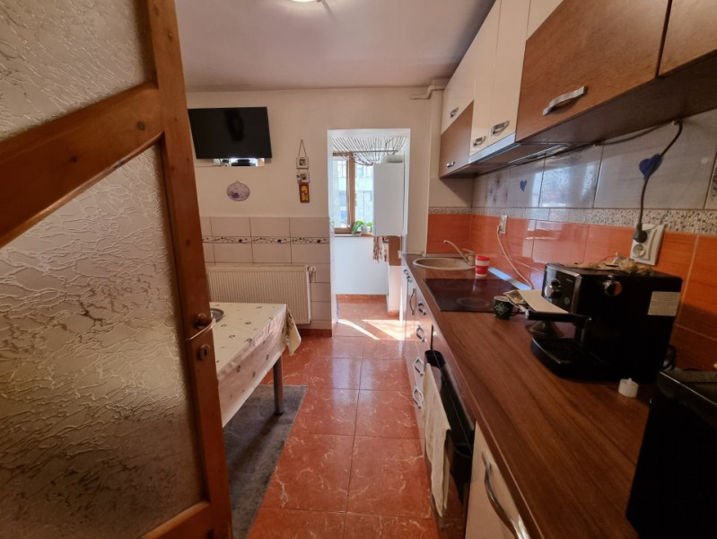 Apartament amenajat, mobilat - Cornisa Parter cu Balcon