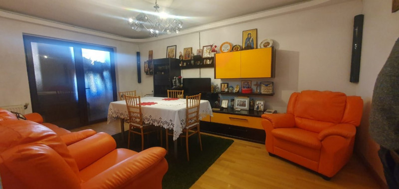 Apartament cu 3 camere zona Orizont