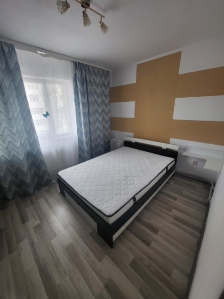 Apartament cu trei camere 