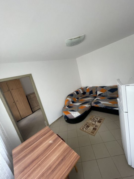 Etaj 1, Apartament 2 camere, zona Spital