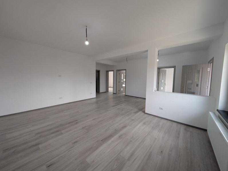 Casa 3 dormitoare- Lilieci # 5 minute de Arena Mall