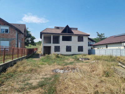 Casa, Hemeiusi 228 mp P+1, toate utilitățile 