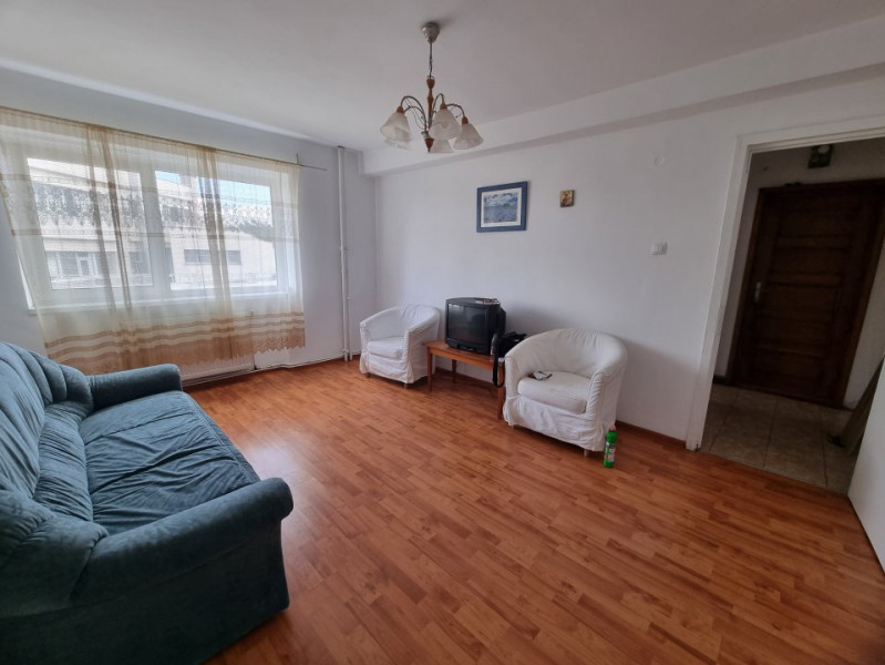 Apartament Mihai Viteazu , 2 camere etaj 2, mobilat