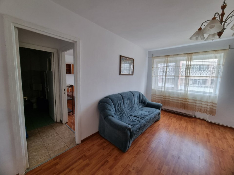 Apartament Mihai Viteazu , 2 camere etaj 2, mobilat