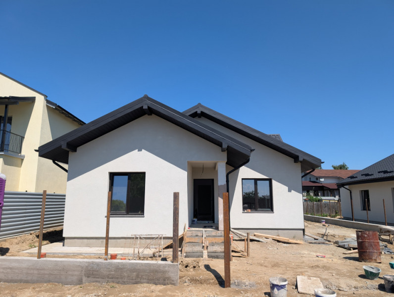 Casa premium! Hemeiusi 3 dormitoare,3 bai , terasa beci