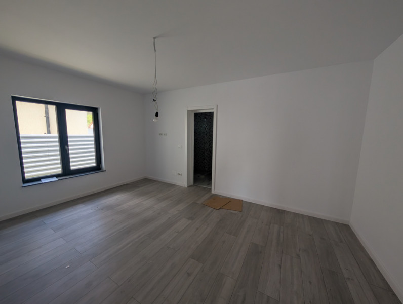 Casa premium! Hemeiusi 3 dormitoare,3 bai , terasa beci