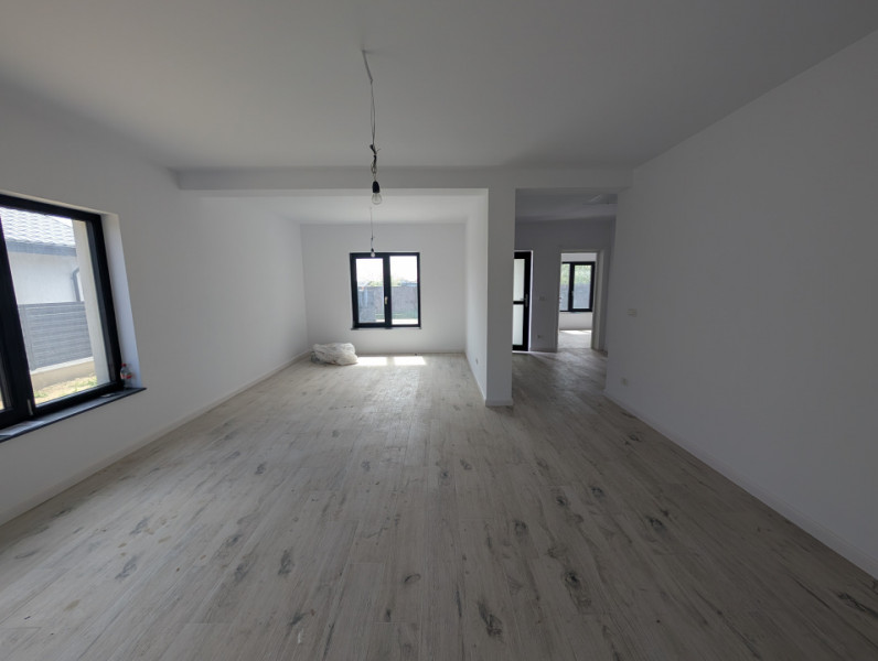 Casa premium! Hemeiusi 3 dormitoare,3 bai , terasa beci