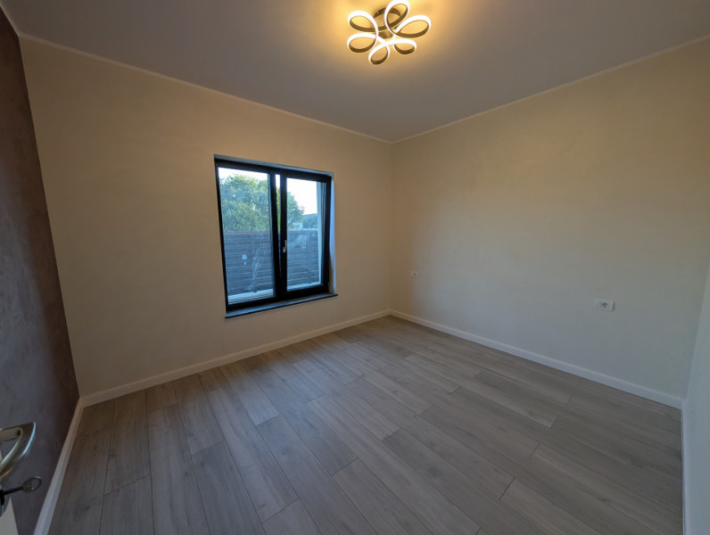 Casa premium! Hemeiusi 3 dormitoare,3 bai , terasa beci