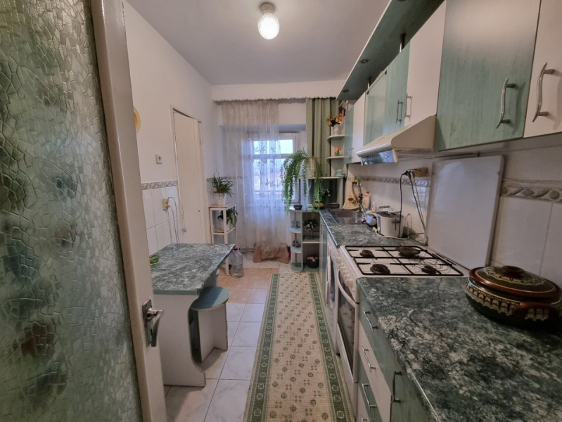 Apartament Orizont bloc după 1985, garaj + beci