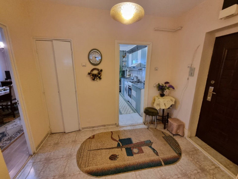 Apartament Orizont bloc după 1985, garaj + beci