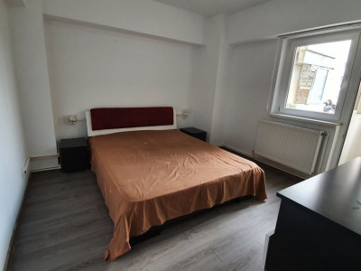 Inchiriez 3 camere Parcul Catedralei 