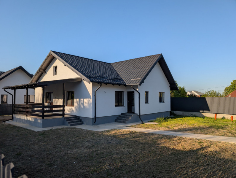 CASA Noua - la Cheie Hemeiusi -  3 dormitoare, teren 600m