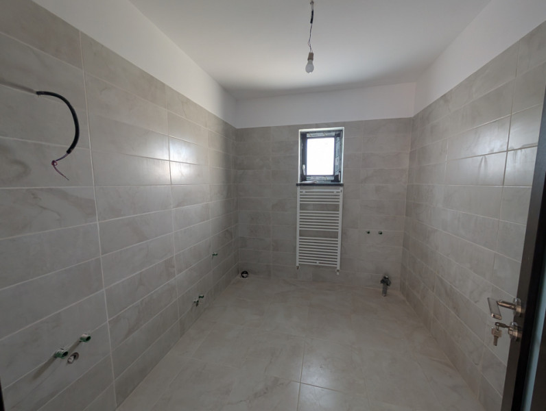 CASA Noua - la Cheie Hemeiusi -  3 dormitoare, teren 600m