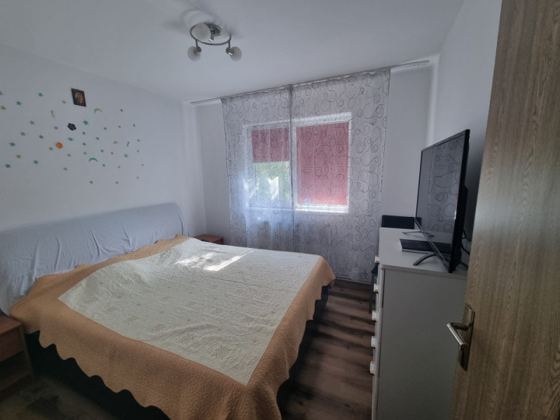 Apartament 3 camere, renovat recent, mobilat și utilat 