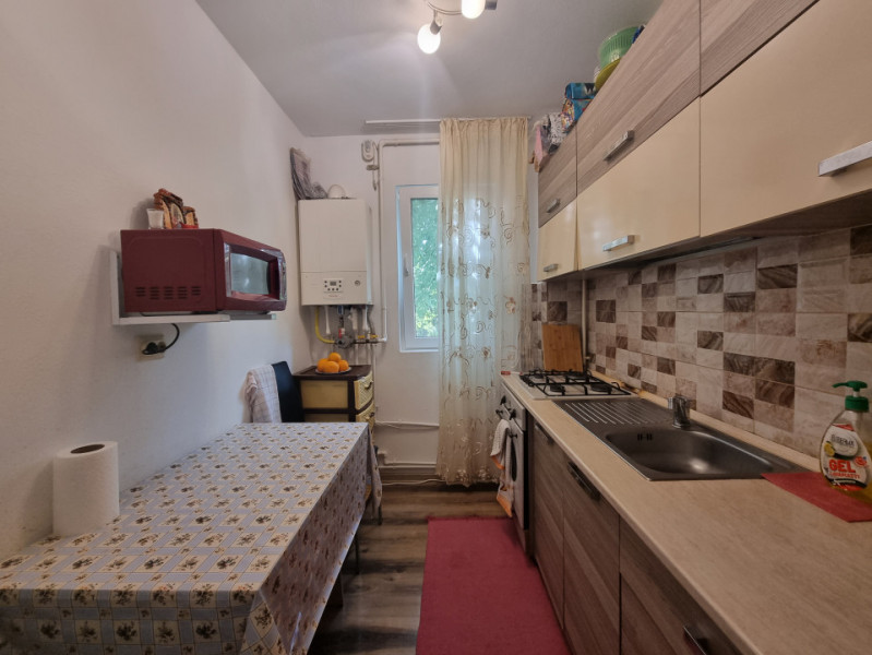 Apartament 3 camere, renovat recent, mobilat și utilat 