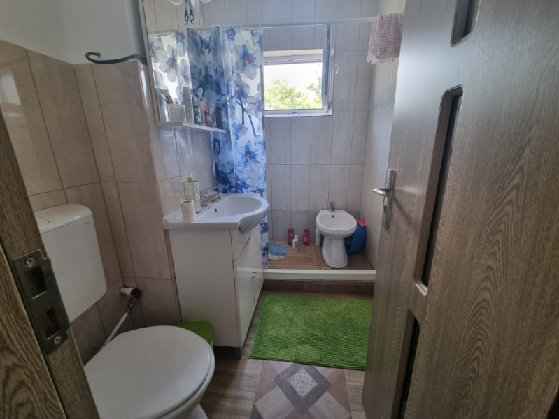 Apartament 3 camere, renovat recent, mobilat și utilat 