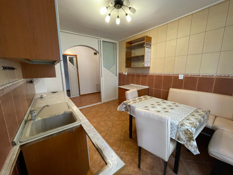 Apartament 3 camere decomandate, Parcul Nord, etaj 3