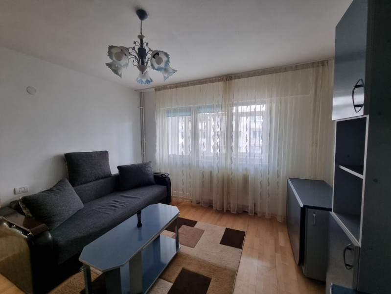 Apartament 2 camere decomandate, ultracentral, etaj 2, la cheie