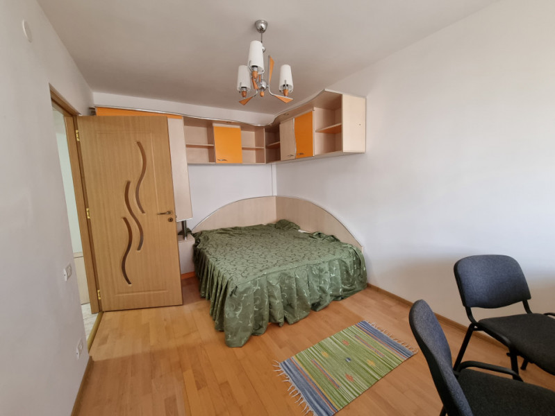 Apartament 2 camere decomandate, ultracentral, etaj 2, la cheie