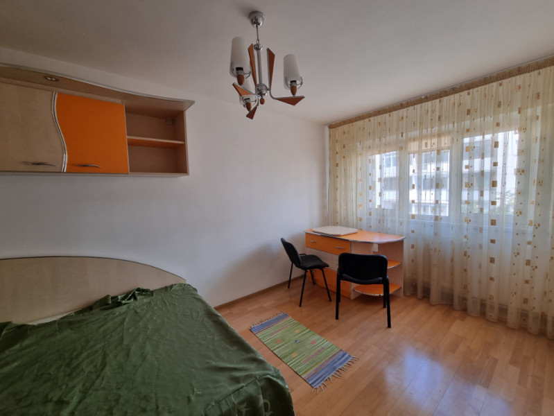 Apartament 2 camere decomandate, ultracentral, etaj 2, la cheie