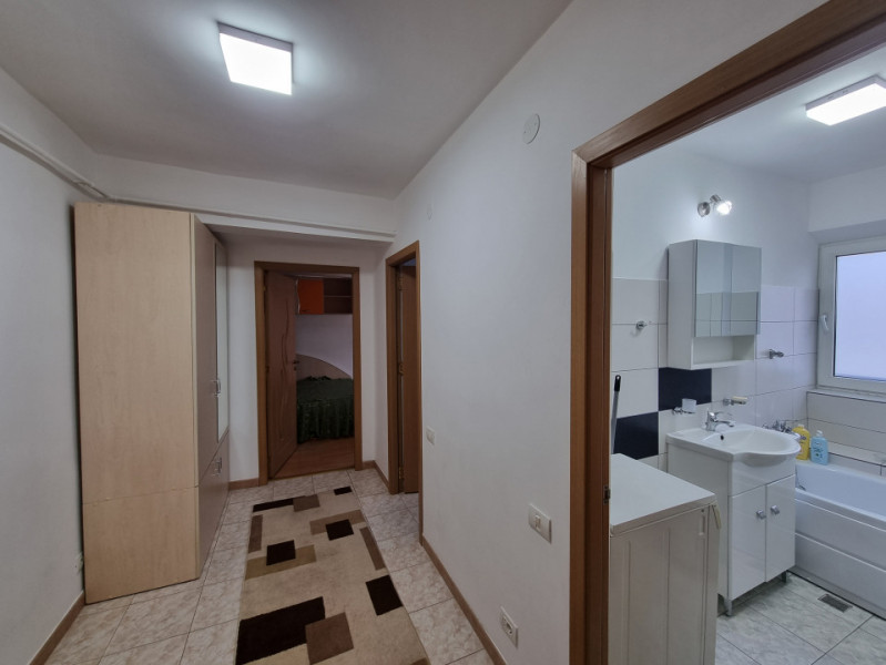 Apartament 2 camere decomandate, ultracentral, etaj 2, la cheie