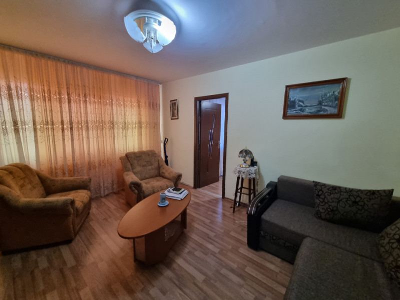 Apartament Tic-Tac, Panselelor etaj 2