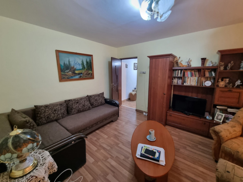 Apartament Tic-Tac, Panselelor etaj 2