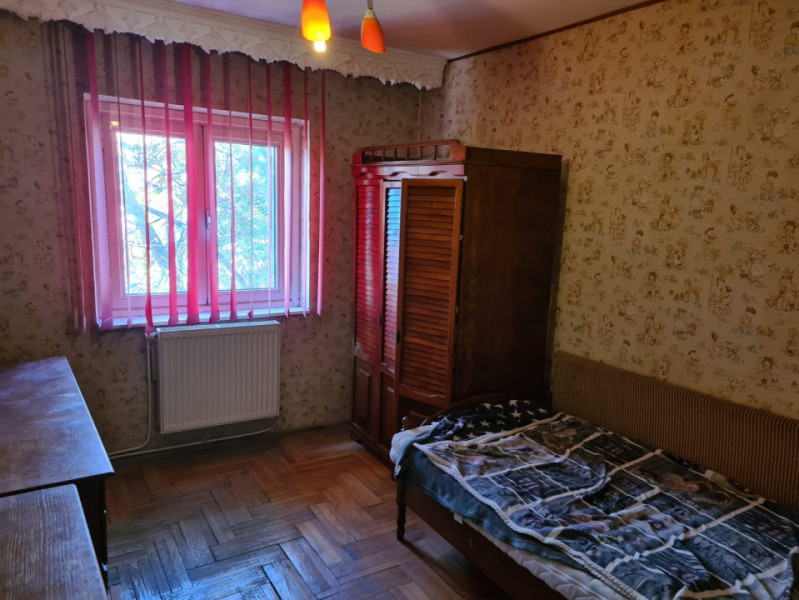 Apartament 3 camere zona Banca Nationala 
