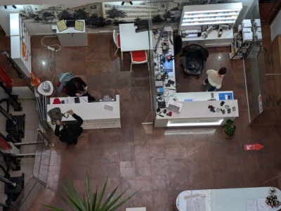 Spatiu parter - Clădirea de birouri 30 Avenue 