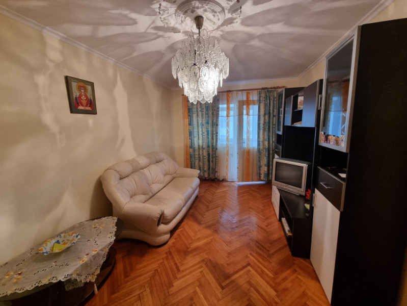 Apartament 3 camere, decomandat, două băi- Adriatica 