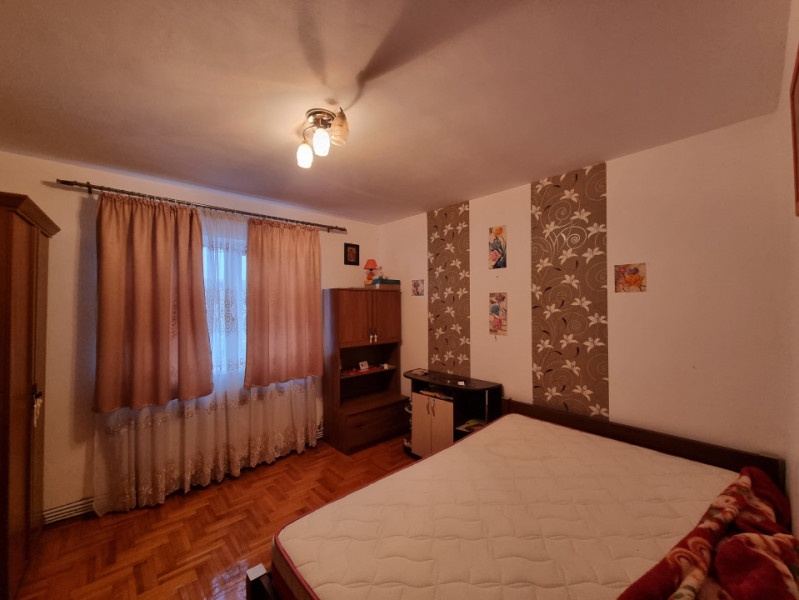 Apartament 3 camere, decomandat, două băi- Adriatica 