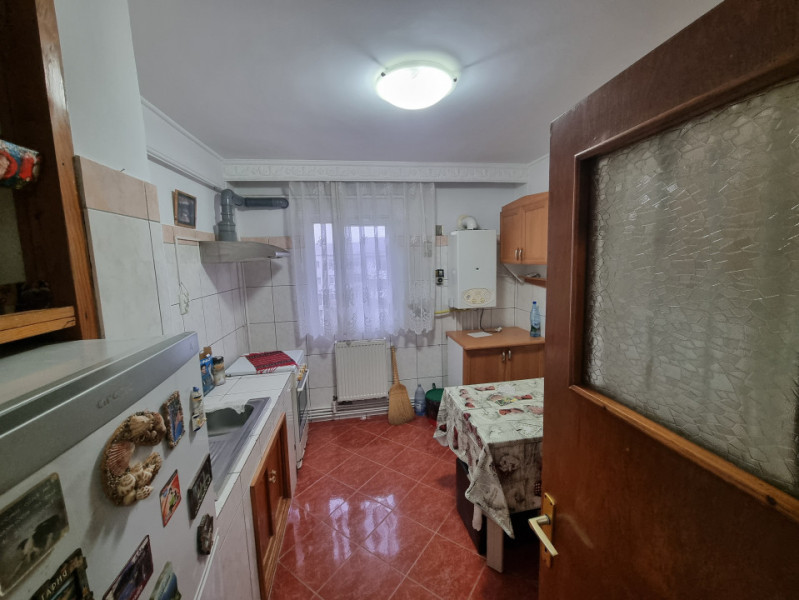 Apartament 3 camere, decomandat, două băi- Adriatica 