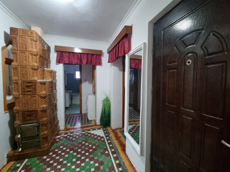 Apartament 3 camere, decomandat, două băi- Adriatica 