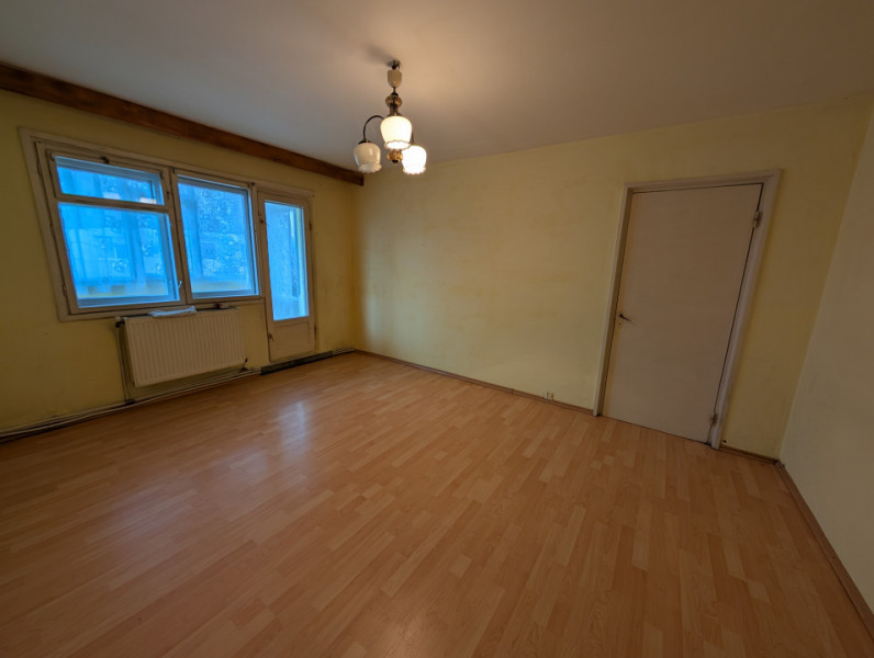 Apartament 2 camere, Posta Mioriței parter + balcon