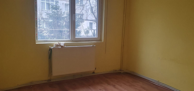 Apartament zona Posta Mioriței 