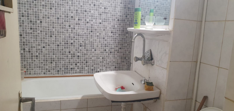 Apartament zona Posta Mioriței 