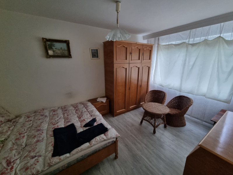 Școala 10- Cornișa- Apartament 2 camere- spațios- etaj 2