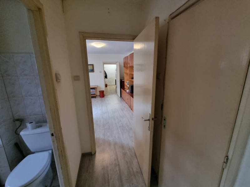 Școala 10- Cornișa- Apartament 2 camere- spațios- etaj 2