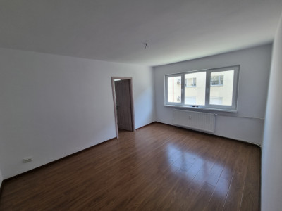 Insula de Agrement- Cora- 3 camere- etaj 2- renovat acum