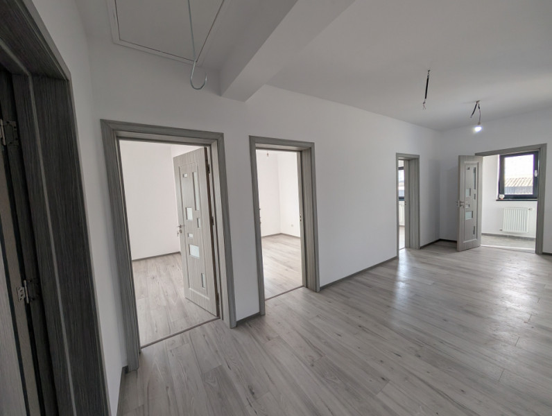 Casa 3 dormitoare- str Rozelor Lilieci # 5 minute de Arena Mall