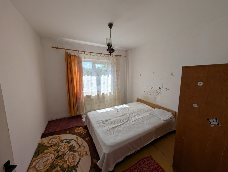 Mioriței - Billa - grădinița Lizuca- 3 camere- bloc din 1982