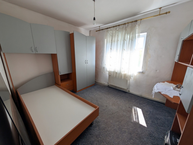 Mioriței - Billa - grădinița Lizuca- 3 camere- bloc din 1982