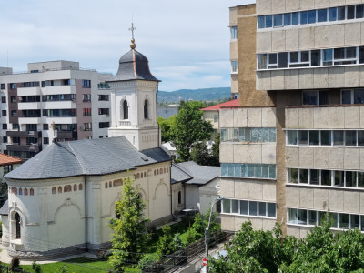 Parcul Trandafirilor- Ultracentral- 2 camere- bloc din 1986