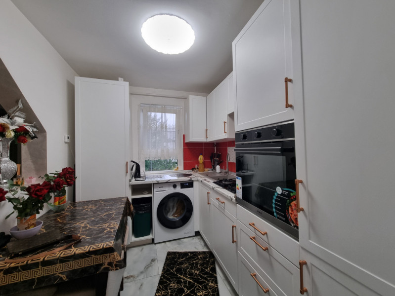 Apartament de lux- mobilat și utilat- are și rățuște 