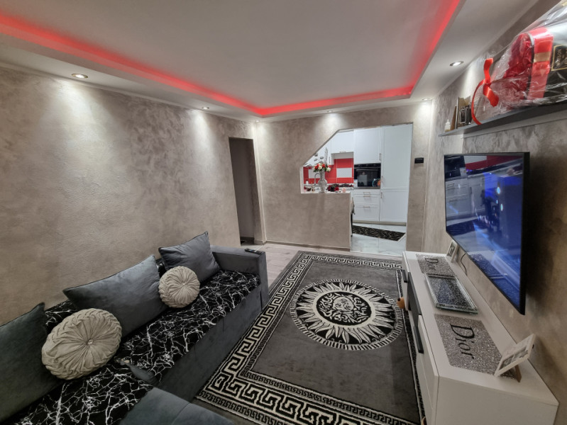 Apartament de lux- mobilat și utilat- are și rățuște 