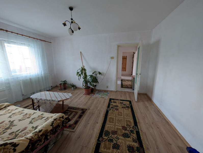 Apartament 3 camere zona Mioriței -Gradinita Lizuca