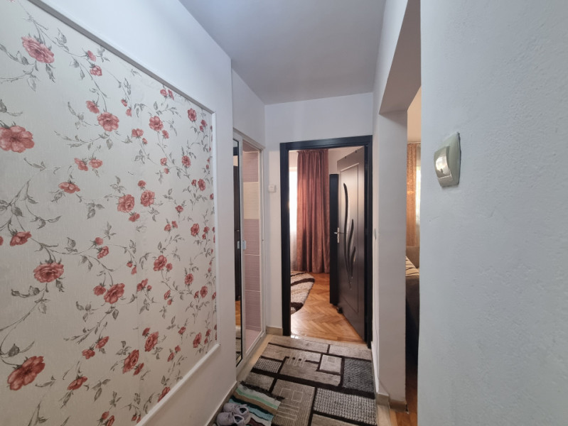 Zona Banca Națională- Ap. 2 camere, cu vedere la teii infloriți 