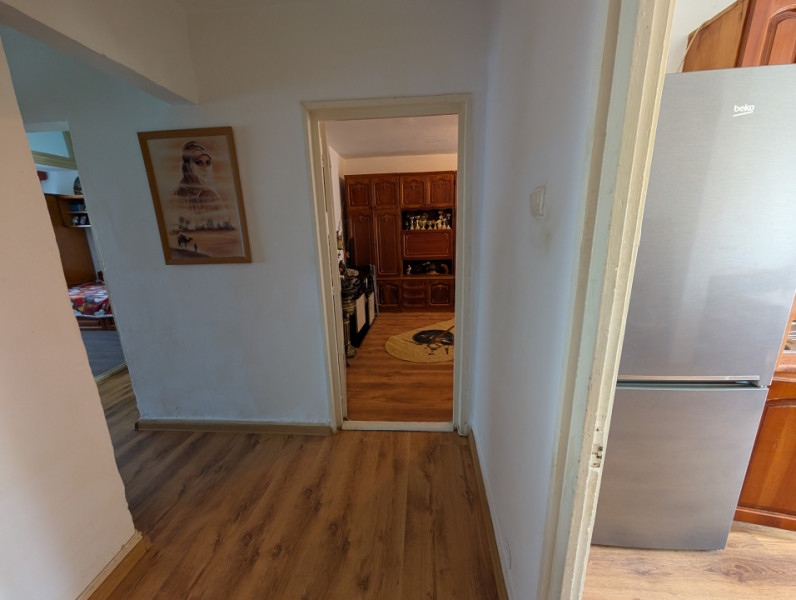Nord, 3 camere decomandate etaj intermediar 
